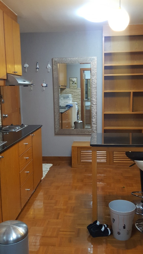 For SaleCondoSilom, Saladaeng, Bangrak : Wonderful High Rise 2-BR Condo at Silom Suite Condominium close BTS St. Louise.
