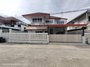 For RentHousePattanakan, Srinakarin : New beautiful 2-storey detached house for rent, area 80 square wah, 6 bedrooms, 4 bathrooms, air conditioners, fully furnished, Krungthep-Kreetha-Rama 9 Motorway Road, rental price 40,000 baht/month