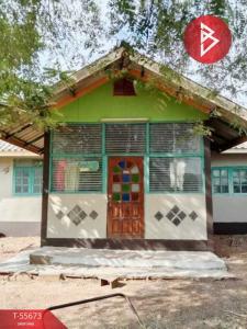 For SaleHouseSakon Nakhon : Cheap detached house for sale, area 88 square wah, Akat Amnuai District, Sakon Nakhon