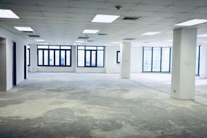 For RentOfficeRamkhamhaeng, Hua Mak : Office space, showroom, next to the main road, Ramkhamhaeng 81, starting at 350 baht / sq m, supporting parking for 200 cars, next to the Orange Line subway, SAT Station, 200 meters