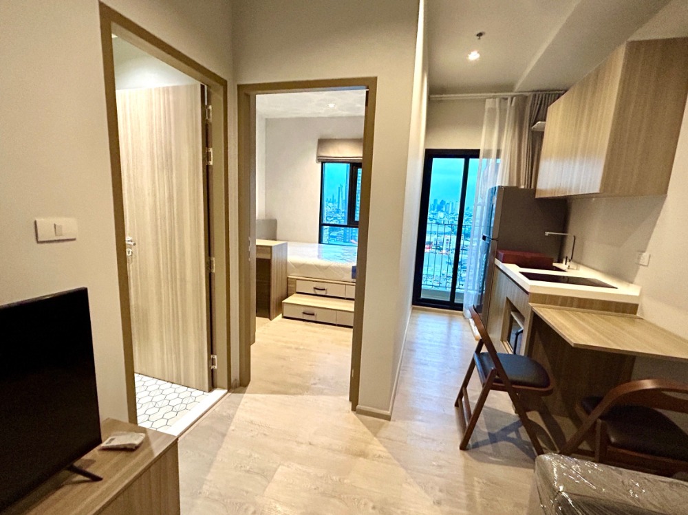 For RentCondoThaphra, Talat Phlu, Wutthakat : Condo for rent ALTITUDE UNICORN Sathon-Tha Phra O meter BTS Talat Phlu!!