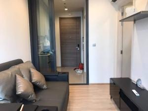 For RentCondoSapankwai,Jatujak : Rent now! A lot of food in front of the condo The Line Phahon Pradiphat