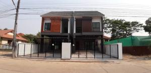 For RentTownhouseChiang Mai : 🏡🏡Townhome for rent behind Big C, Ruamchok, Donphon Village