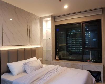 For RentCondoRatchadapisek, Huaikwang, Suttisan : Life Asoke condo, high floor, New CBD business center, Singha Tower view Good price, easy to find food around that area, Convenient travel