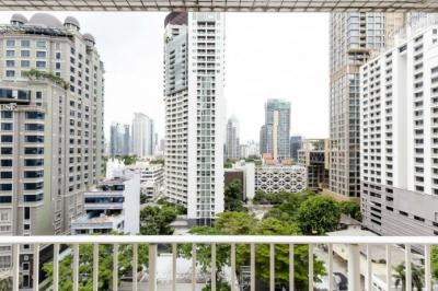 For SaleCondoWitthayu, Chidlom, Langsuan, Ploenchit : Langsuan Ville, 242 sqm. Spacious Beautiful fully furnished Three Bedrooms and Two Parking lot Condo for Rent/Sale at Langsuan Ville.