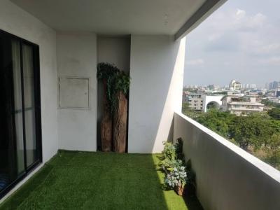 For RentCondoSukhumvit, Asoke, Thonglor : Regent on the Park 2, Regent on the Park 2 convenient fully furnished panoramic view 208 sqm 3 bed 3 bath 1 maid room with big kitchen and big living room 3 balcony nice view for rent Well price!!