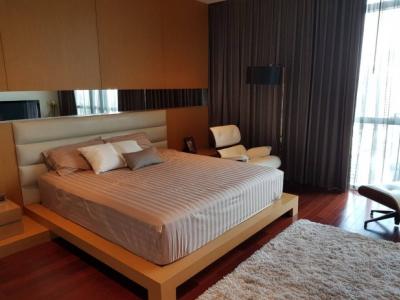 For RentCondoWitthayu, Chidlom, Langsuan, Ploenchit : Athenee Residence, 215sqm spacious, Beautiful fully furnished, Three Bedrooms Condo for Rent at Athenee Residence.