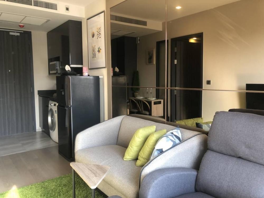 ให้เช่าคอนโดสุขุมวิท อโศก ทองหล่อ : Ashton Asoke Condo f or RENT ให้เช่า ** Ashton Asoke Rama 9 @28,000บาท/month Call 096-2615656ห้องกว้างมาก 35ตรม. 1 นอน 1 น้ำ เฟอร์ครบ พร้อมอยู่ Location : Asoke - SukhumvitRental Price : 28,000 Baht/MonthCondominium near MRT :  Sukhumvit StationCondominiu