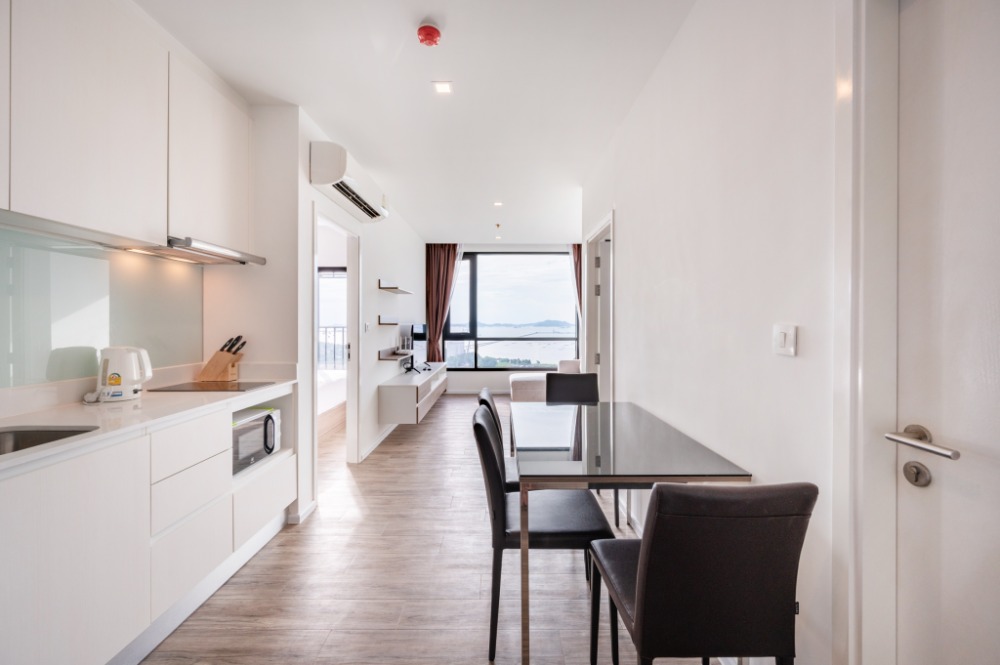 For RentCondoSriracha Laem Chabang Ban Bueng : 𝗥𝗲𝗮𝗱𝘆 𝘁𝗼 𝗺𝗼𝘃𝗲 𝗶𝗻 Two Bedroom Fully furnished @ Knightsbridge The Ocean Sriracha (Accept Short Contract)