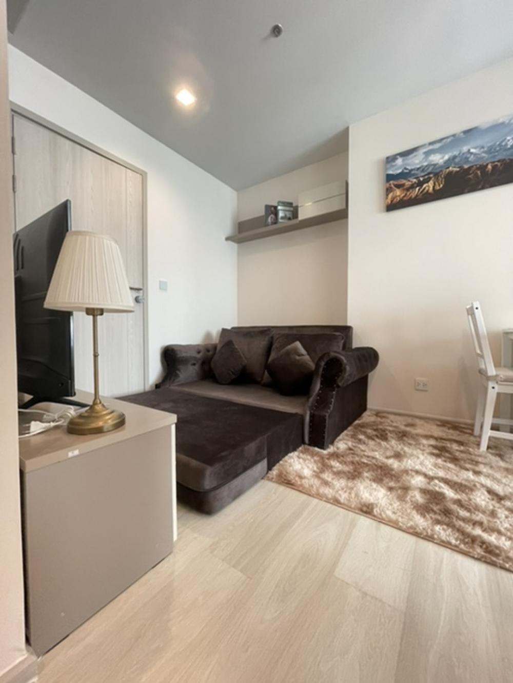 For RentCondoWitthayu, Chidlom, Langsuan, Ploenchit : Lifeone wireless 1 bed room 1 living roomSize 35 Sqm. 26,000 THB Full furniture Ready move in 1 March 2023 Tell : 099-0981000 Agent U Line ID: bkkcondo1 Wechay Id: bkkcondo1