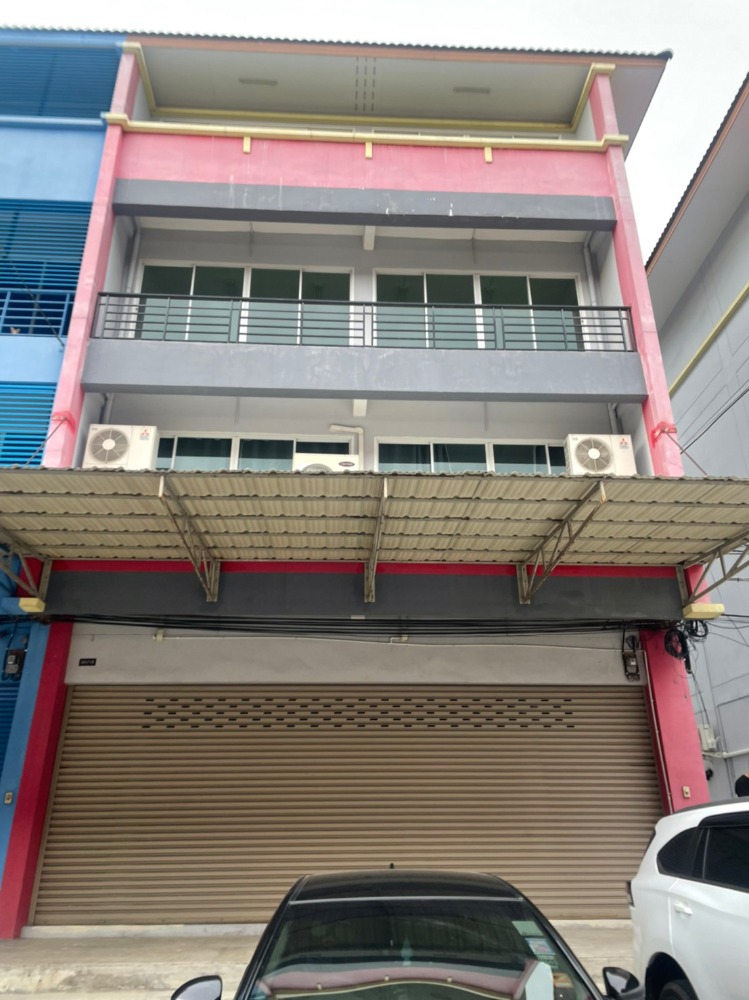 For SaleShophouseEakachai, Bang Bon : 💥💥 Commercial building for sale, Sampeng 2, area 30 sq.wa., 4 floors, 4 bathrooms, 3 car parks, very suitable for making a restaurant (sold with tenants) 💥💥