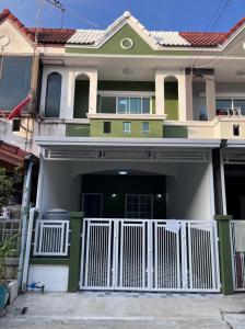 For SaleTownhousePathum Thani,Rangsit, Thammasat : House for sale, Fah Rangsit, Khlong 4, Thanyaburi, Pathum Thani, 2 bedrooms, 2 bathrooms, price 1.55 million.
