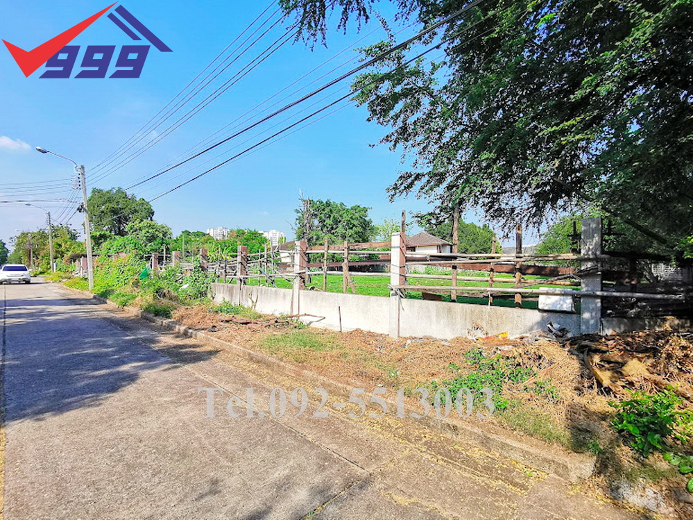 For SaleLandPattanakan, Srinakarin : Urgent sale, vacant land, good location, suitable for building a luxury house in Phatthanakan area