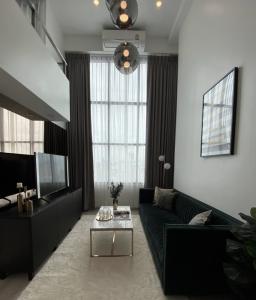 For SaleCondoSathorn, Narathiwat : SELL! Knightsbridge Prime Sathorn Duplex 1 bed 7.6 Mb. Gold Scandinavian Style