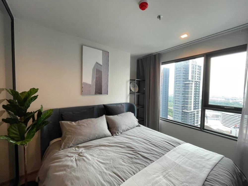 For RentCondoLadprao, Central Ladprao : For rent, Life Ladprao (Life Ladprao), interested in details You can make an appointment to see the room. #Add Line, reply very quickly. Add Line: Line ID: @780usfzn (with @ too). Code LL.9