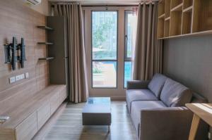 For SaleCondoOnnut, Udomsuk : Urgent sale !! Condo Monique Sukhumvit 64, super special promotion, an additional 200,000 baht discount with a special corner room that is not attached to anyone. with swimming view