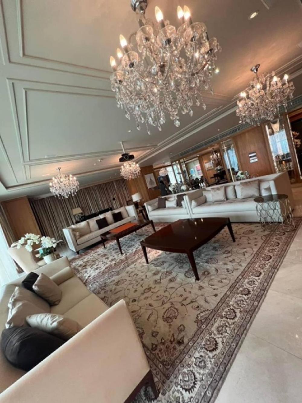 ให้เช่าคอนโดวิทยุ ชิดลม หลังสวน : Rental : The Residences at The St. Regis Bangkok Rajadamri