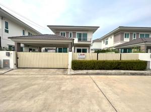 For SaleHouseLadkrabang, Suwannaphum Airport : Agent post House for sale, very beautiful, with a garage in front of the house, ready
