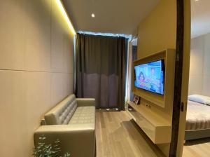 For SaleCondoSilom, Saladaeng, Bangrak : SELL! Ashton SIlom 1 bed 7.5Mb.!!! Ready to move in, fully furnished