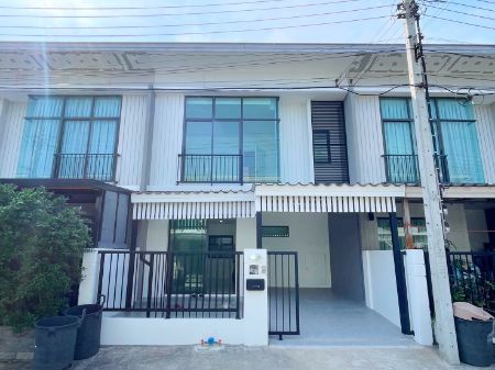 For SaleTownhouseNawamin, Ramindra : Townhome for sale, Pruksa Ville Sai Mai, 120 sq m. 17.5 sq m. Urgent, renovated house, ready to move in.