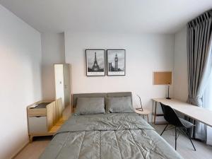 For RentCondoRama9, Petchburi, RCA : For rent, LIFE Asoke - Rama 9 (Life Asoke - Rama 9), interested in details. You can make an appointment to see the room. #Add Line, reply very quickly. Add Line, Line ID: @780usfzn (with @ too), code LAR9.1