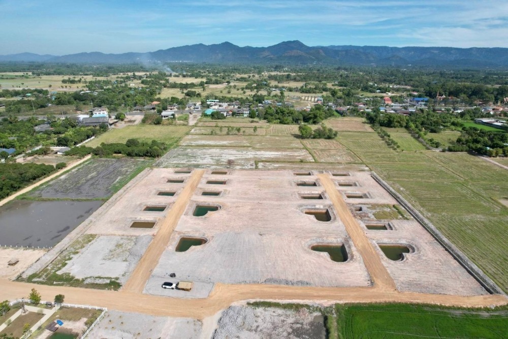 For SaleLandNakhon Nayok : Beautiful land for sale, Garudadaeng, 100% transferable, mountain view surrounding. Electricity, water supply, ready for planting a garden house comfortably, size 1 rai, only 1.9 million baht, 200 square wah, only 980,000, call 0954935293 (Joy) 24 hours a