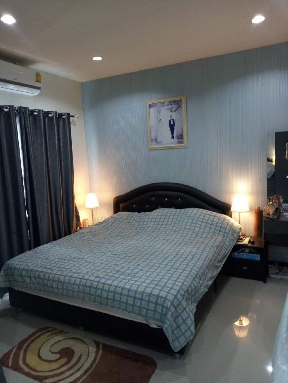 For SaleTownhousePattaya, Bangsaen, Chonburi : ✨Pornthep 9 village Three bedrooms Townhome for Sale North Pattaya (Eastside) , close to Motorway 7-Nongprue, close to MIS International School, Nongprue Market and Lotus Express.✨
