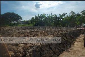 For SaleLandOnnut, Udomsuk : Beautiful plot of land for sale, size 100 square wah, in Soi On Nut 65 Intersection 9, Sukhumvit 77 Road, near the motorway.