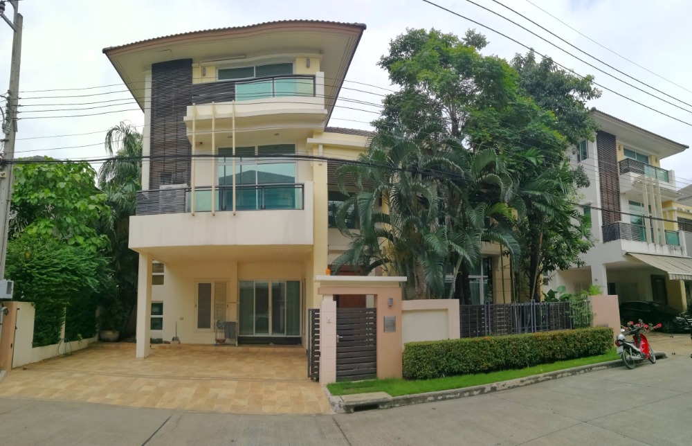 For SaleHouseNawamin, Ramindra : Luxury 3-storey detached house for sale, Grand Bangkok Boulevard Ratchada-Ramintra (beautiful house, owner is well taken care of).