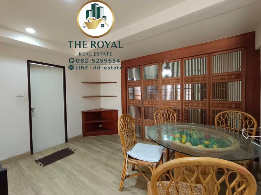 ขายทาวน์เฮ้าส์/ทาวน์โฮมเกษตรศาสตร์ รัชโยธิน : ขายทาวน์โฮม 3.5 ชั้น พหลโยธิน37 ซอยหมู่บ้านสหธนาคาร ใกล้โรงเรียนอรรถมิตรเพียง200เมตร เหมาะสำหรับอยู่อาศัยและทำออฟฟิศ