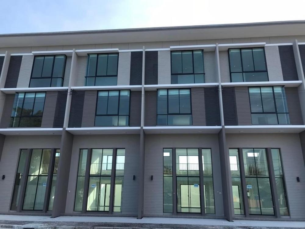 For RentShophouseLadkrabang, Suwannaphum Airport : Commercial building for rent on Lat Krabang Road.