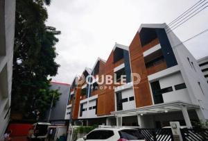ขายทาวน์เฮ้าส์/ทาวน์โฮมโชคชัย4 ลาดพร้าว71 : THE LOFT by I-ZEN นาคนิวาส 48 ขาย 8.2 ล้านบาท Tel : 082-626-8246