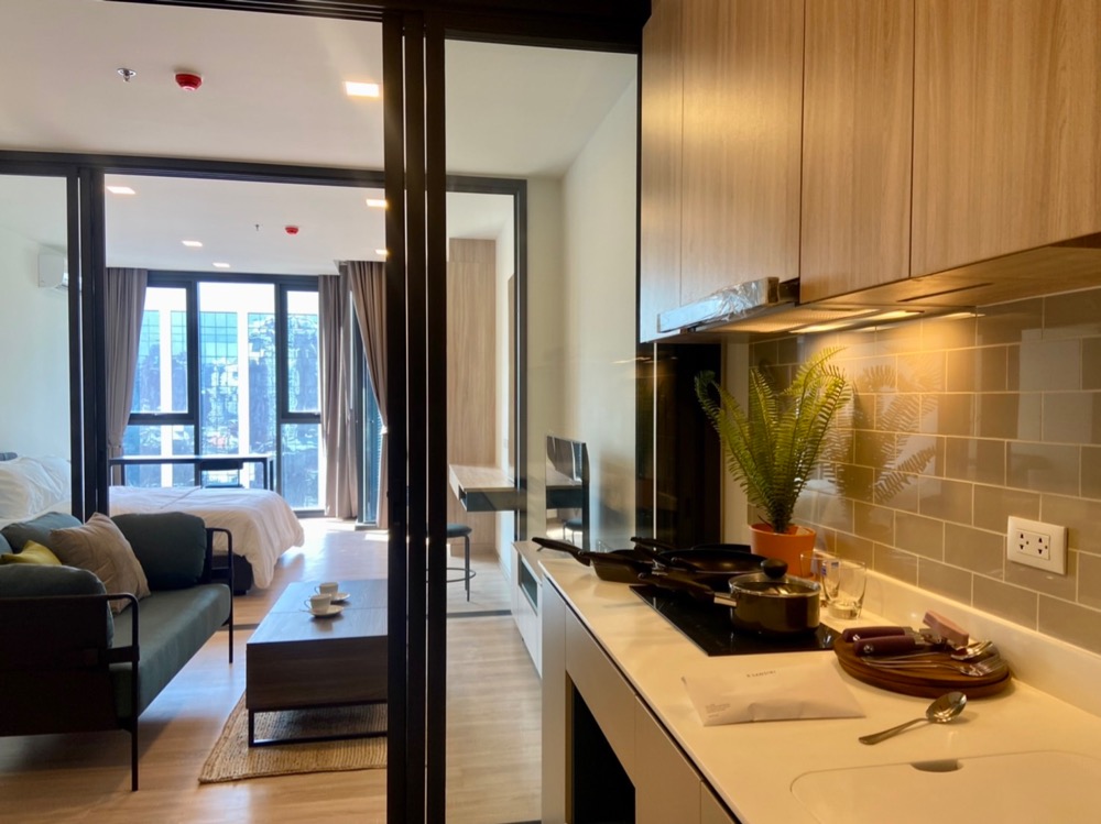 For RentCondoRatchathewi,Phayathai : Special price! Condo for rent, XT Phayathai, 1 bedroom, 1 bathroom, price only 22,000 baht, size 42 sq.m., in the heart of the city near BTS Phayathai