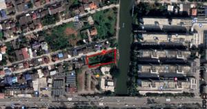 For SaleLandPathum Thani,Rangsit, Thammasat : Land next to Khlong Rangsit, 8 minutes to the Green Line Khu Khot Station.