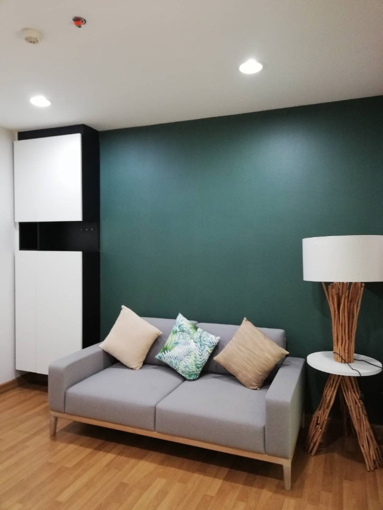For SaleCondoRatchadapisek, Huaikwang, Suttisan : Condo next to MRT Sutthisan, large room 42 sq m, special price 3.40 MB, the best price in this building.