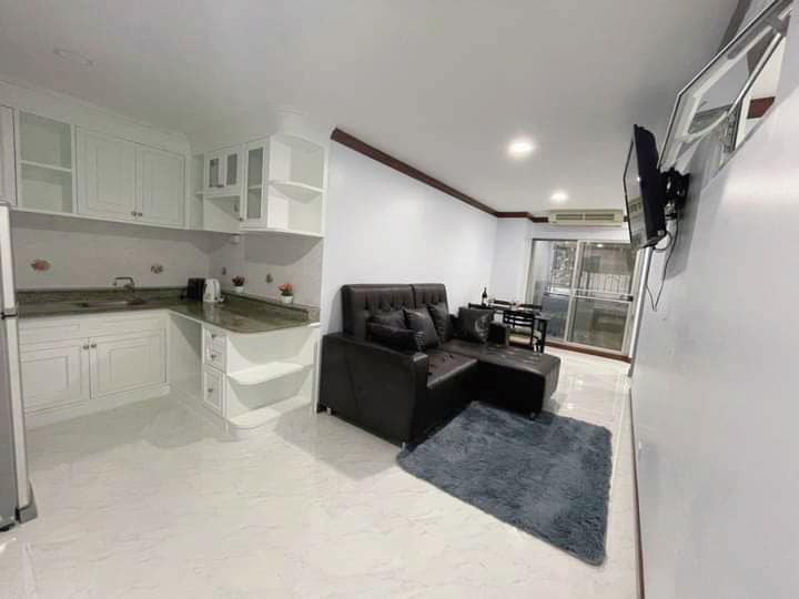 For RentCondoSukhumvit, Asoke, Thonglor : 15 Suite Condo 2 bedrooms 1 bathroom 47 sqm