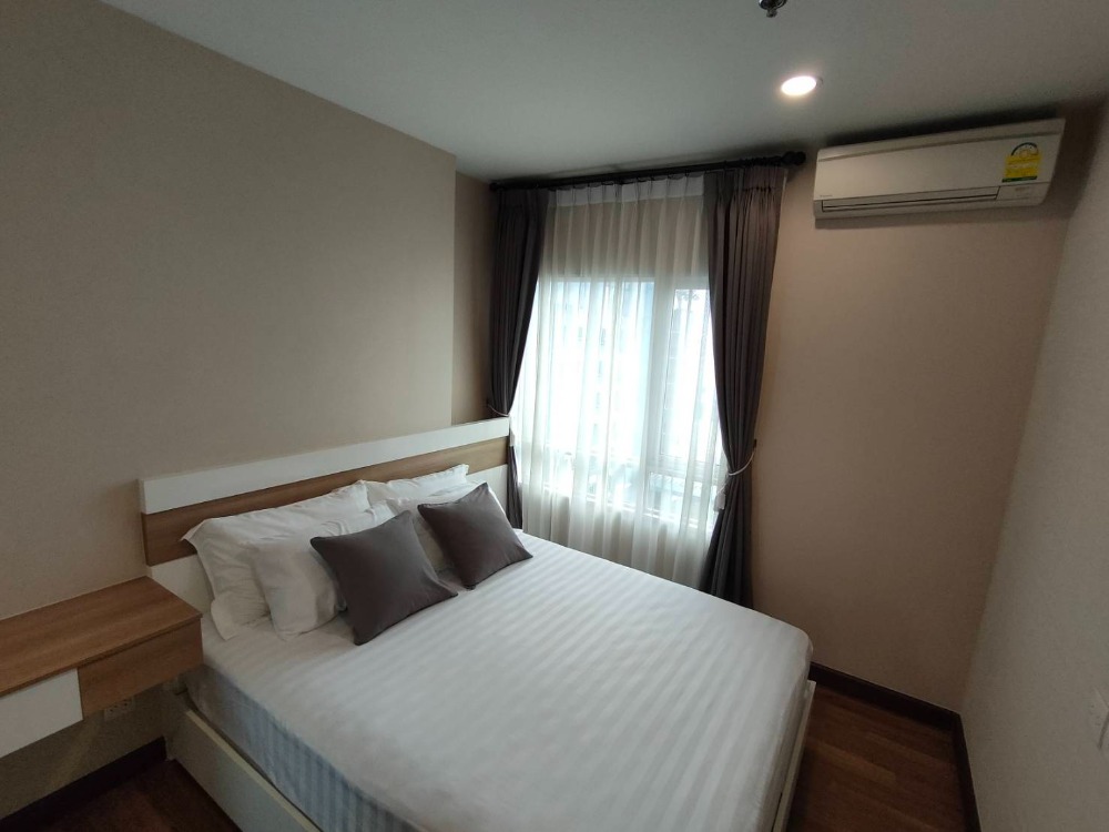 For SaleCondoRattanathibet, Sanambinna : Selling very cheaply!! Condo for sale, Centric Tiwanon Station project, near MRT Tiwanon, only 250 meters, area size 34.96 sq m, 35th floor, never been in