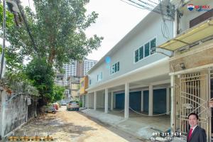 For SaleLandRama3 (Riverside),Satupadit : Commercial building for sale, Nonsi 12, including 4 booths, 88 wah, just 50 meters into the alley, newly decorated
