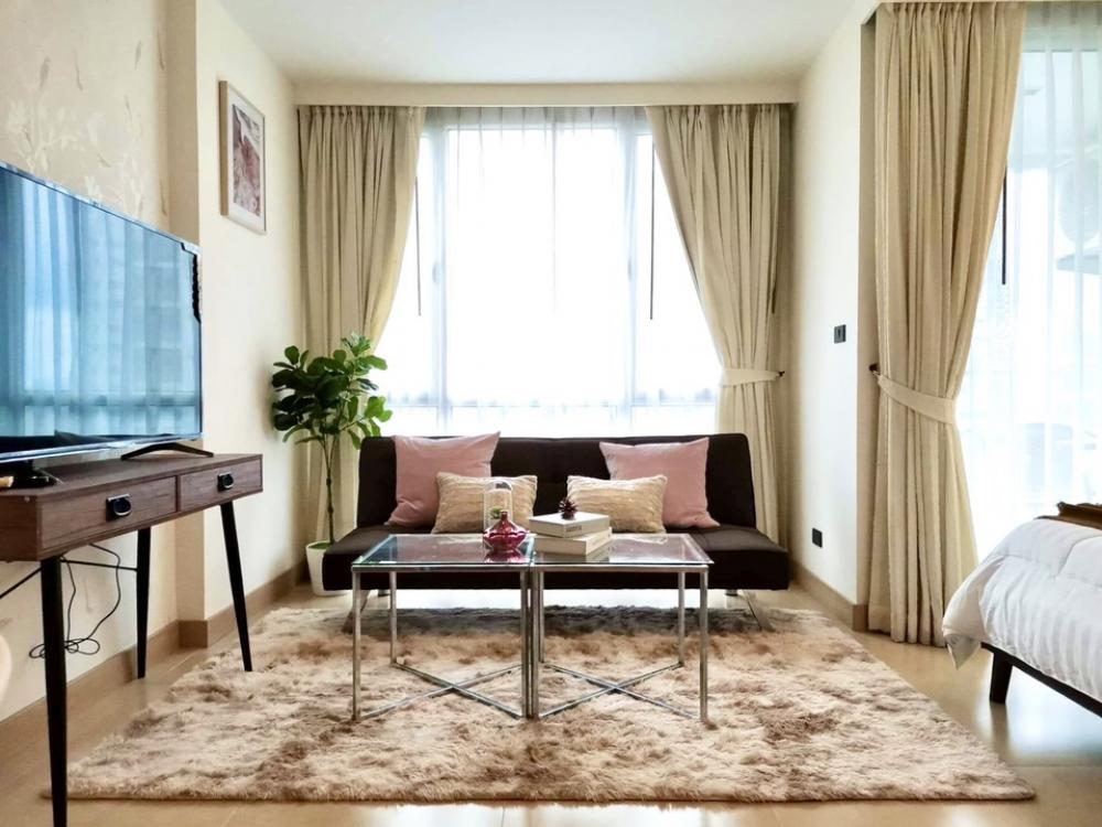 For SaleCondoPattaya, Bangsaen, Chonburi : Sale at loss with tenant 9000 ฿/m. Price 1.89 Bank loan 2.1 Condo the cliff residence on Pratumnak Hill, 8th floor, size 38 sq m, studio, urgent sale, Petch 094-3242261
