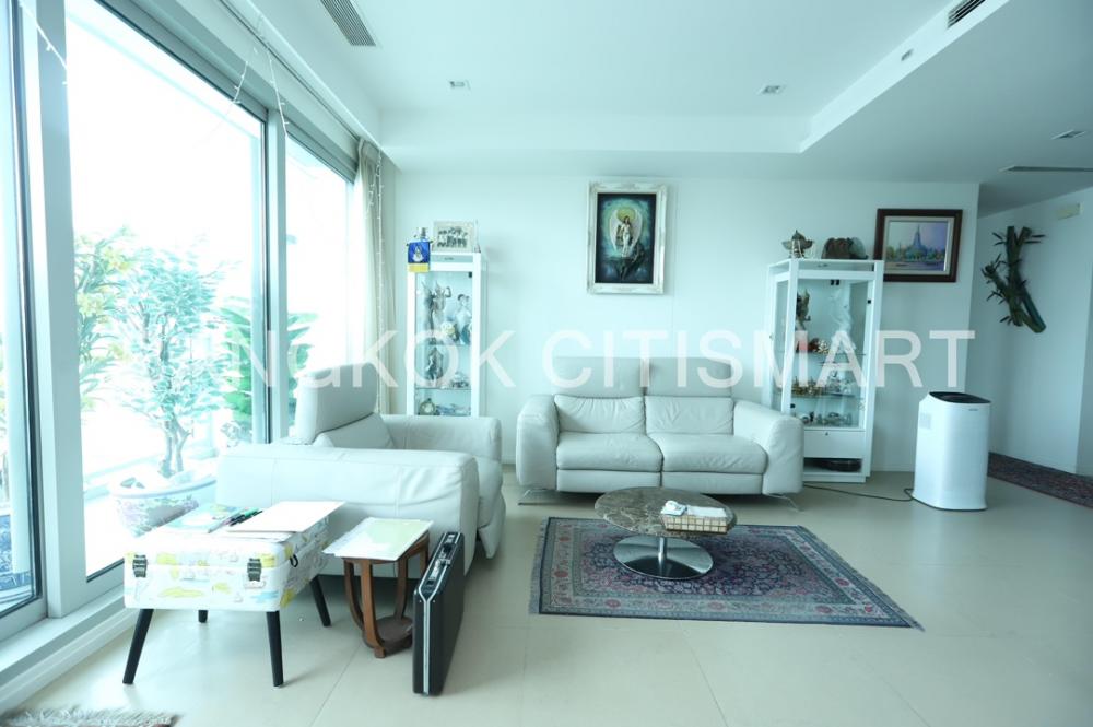 For SaleCondoWongwianyai, Charoennakor : * Selling a beautiful room + high floor, negotiable * The River | 3 Bed |☎️061-625-2555