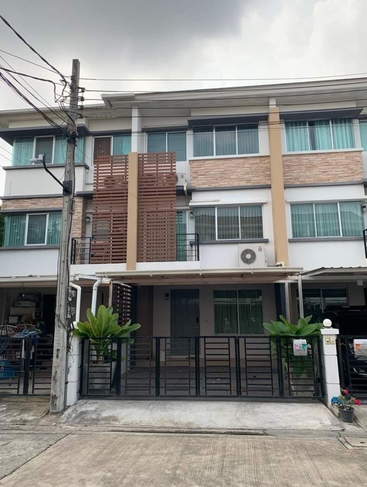 For RentTownhouseKaset Nawamin,Ladplakao : WW229 Rent Town Plus Village Kaset Nawamin, beautiful house, ready to move in. Khlong Lam Chiak Road