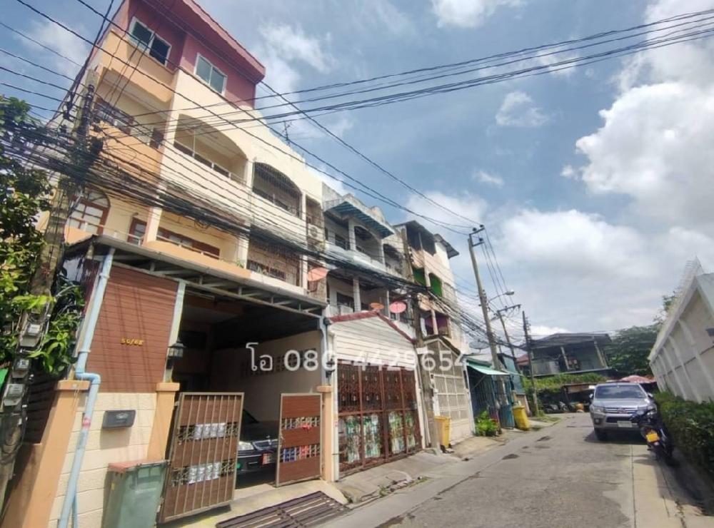 For SaleTownhouseLadprao, Central Ladprao : 3-storey townhome for sale, Soi Ladprao 41 # Soi Phawana, good price