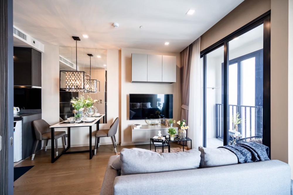 For RentCondoSukhumvit, Asoke, Thonglor : For rent, luxury condo in the heart of Asoke, Ashton Asoke (Aston Asoke) 1 bed 37 sq m, price 40,000 baht/month, east facing, beautifully luxurious built-ins.