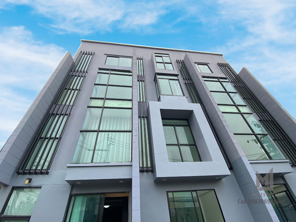 For SaleHome OfficeChokchai 4, Ladprao 71, Ladprao 48, : Office for sale, showroom, clinic, 4 floors, 460 square meters, 96 square wah, Ladprao 71, Nakniwas
