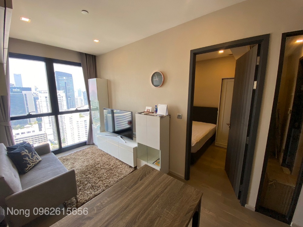 For RentCondoSukhumvit, Asoke, Thonglor : Ashton Asoke Condo for RENT  For rent 1bed 33 Sq,m Call 096-2615656, very spacious room, 33 sq m. 1 bed, 1 bath, fully furnished, ready to move in.  Location : Asoke - Sukhumvit  Rental Price : 25,000 Baht/Month  Condominium near MRT :  Sukhumvit