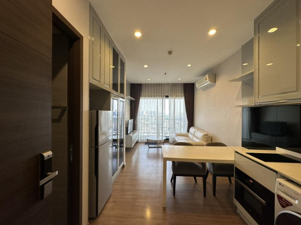 For RentCondoBang Sue, Wong Sawang, Tao Pun : 🏢 Chewathai Residence Bang Pho 📍 High floor 🛏️ Big room 🛋️ Fully Furnished 📺 Complete electrical appliances (special price)