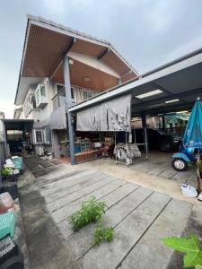 For SaleHouseYothinpattana,CDC : Selling a large single house, area 50 square wah, Ladprao, Soi Nakniwas 48, near Cietal Park, along with Ekkamai-Raminthra.