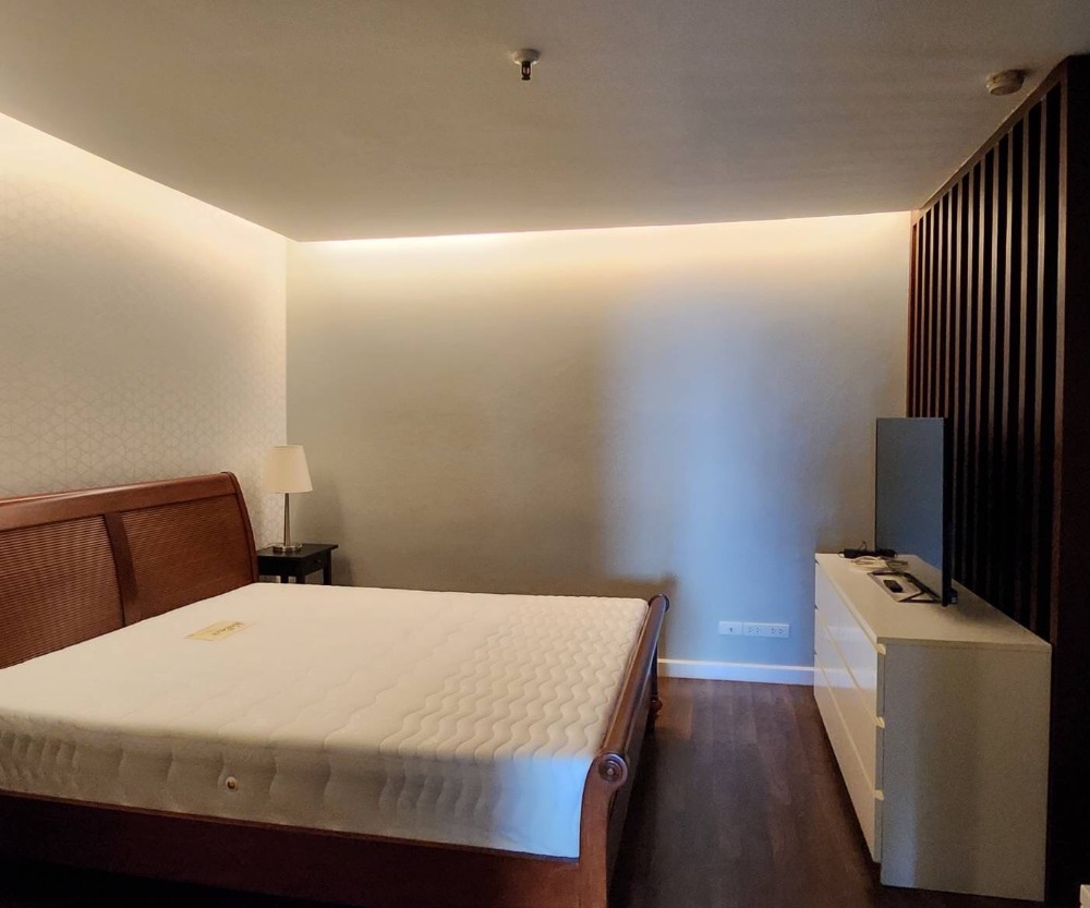 For RentCondoSukhumvit, Asoke, Thonglor : FFT101 Fifty Fifth Tower 2bedrooms 155 sqm. 50,000 baht 092-597-4998