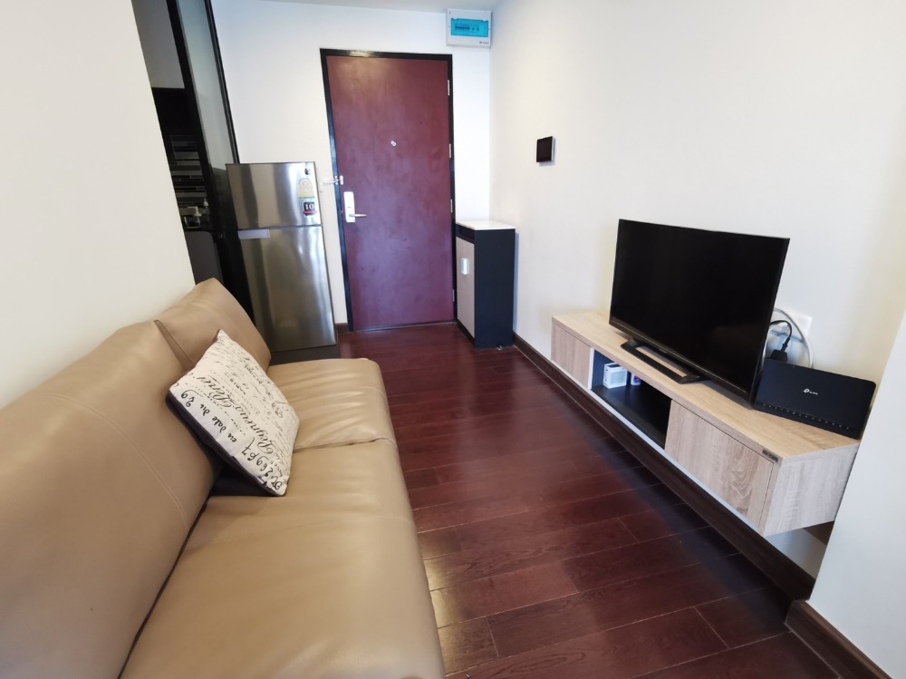 For RentCondoWongwianyai, Charoennakor : 1 bedroom for rent, fully furnished, with washing machine, 2 air conditioners, near BTS Krungthon Rent 1 Bedroom Fully Furnished !!