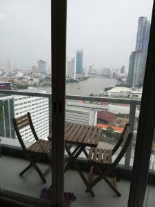 For SaleCondoSathorn, Narathiwat : Urgent Sell!! Maenam Residence Charoen Krung Condo, river view Sale with tenant